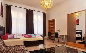 Littlefriedrichrooms @ Propellerwerk